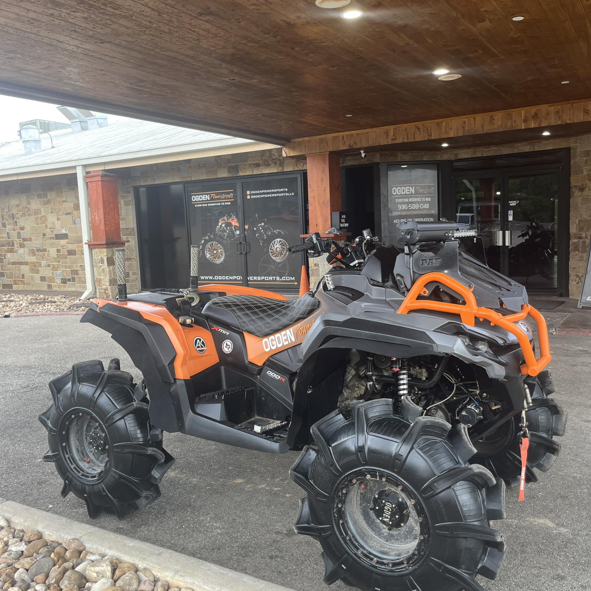 Super ATV 6” Dual Idler Portals setting this Pro S up right! 44” Bkts ...