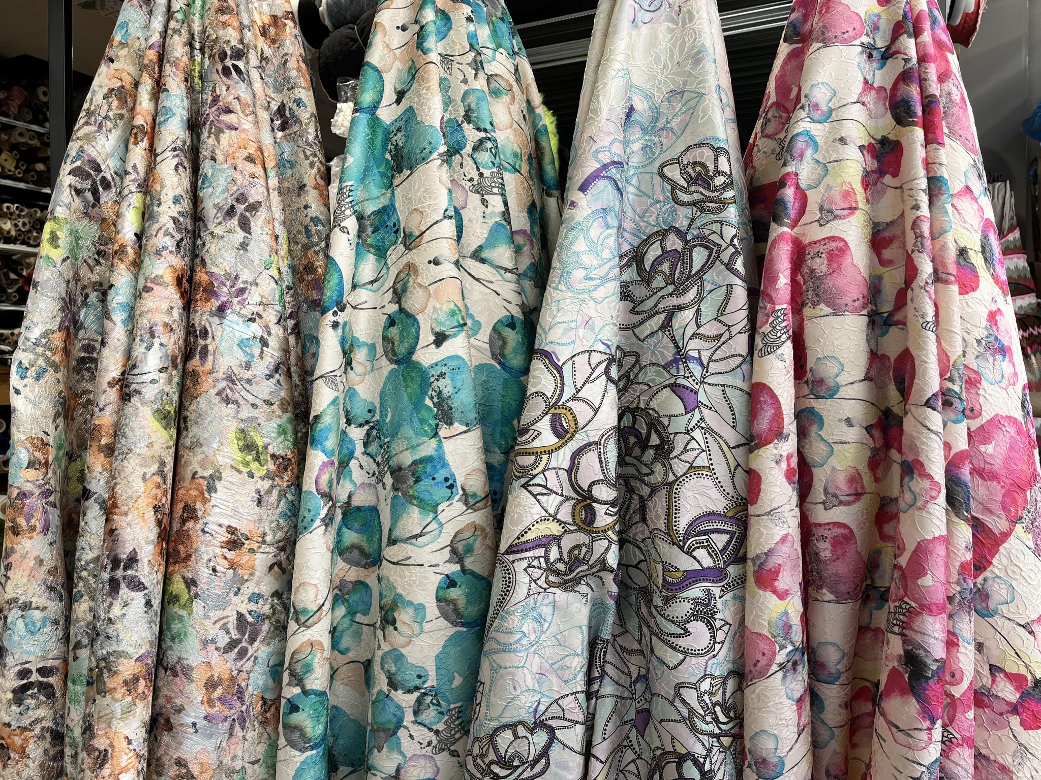 Cadena Fabrics & Prints - קדנה בדים