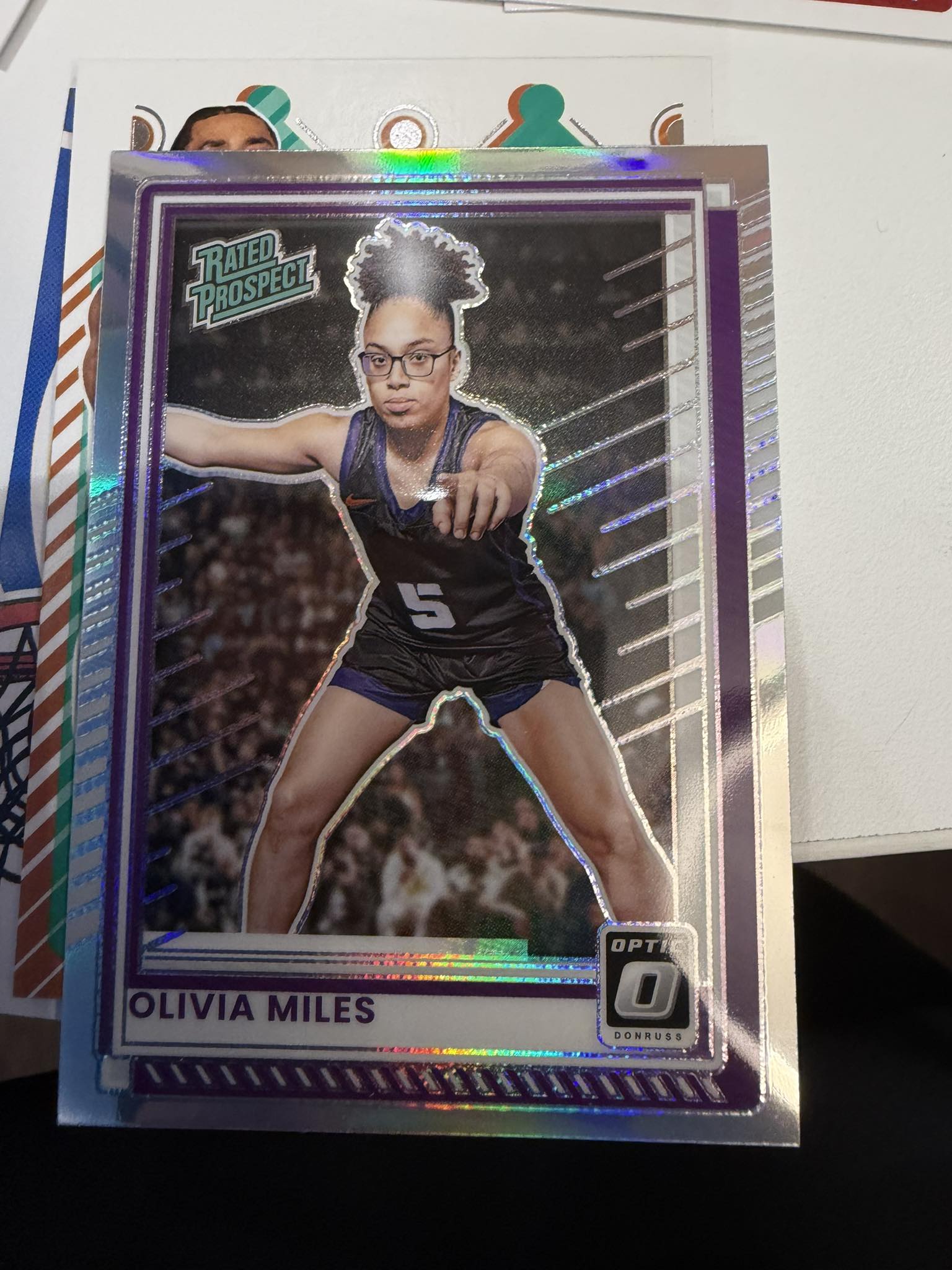 Did Donruss basketball include unlicensed women