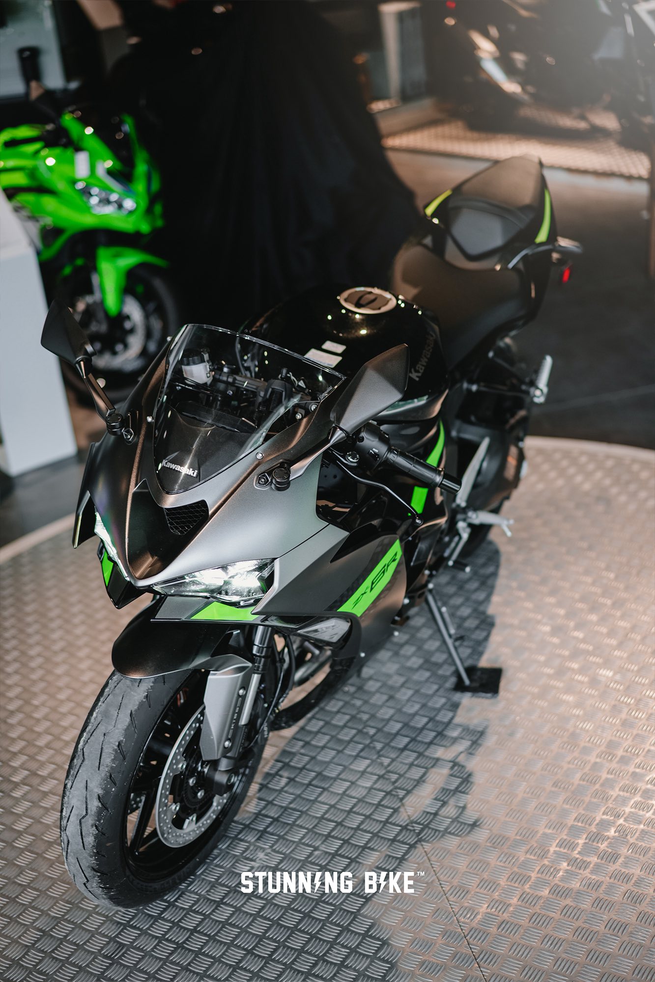 🔥 Brand New Kawasaki ZX-6R (MET. MATT. GRAPHENESTEEL GRAY