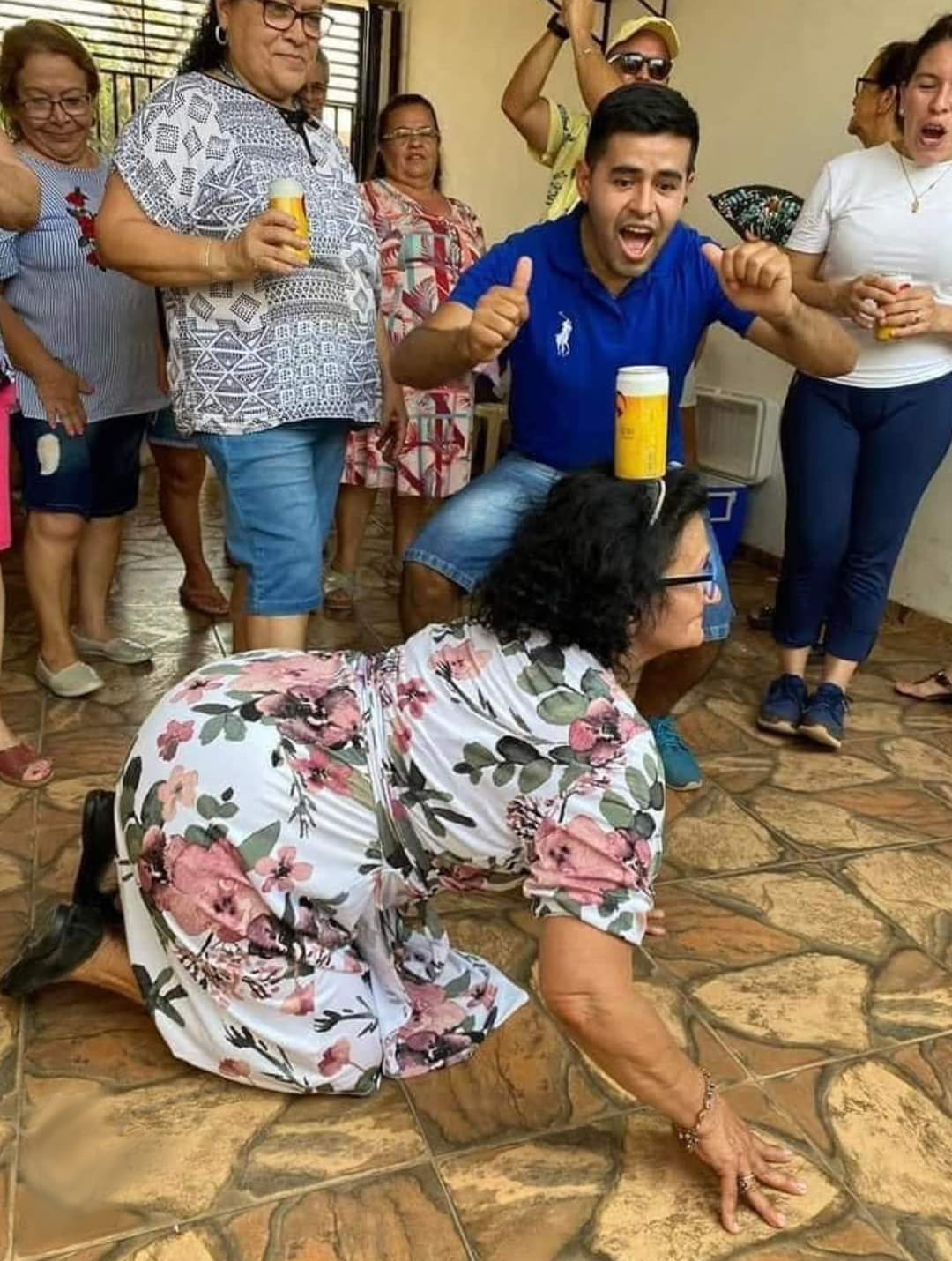-Amor ya quiero conocer a tus tias pero... - Grupos Potosinos | Facebook