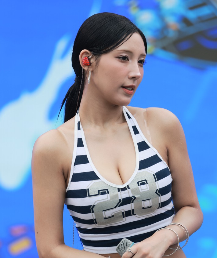 Armpit Enthusiasts added a new photo. - Armpit Enthusiasts