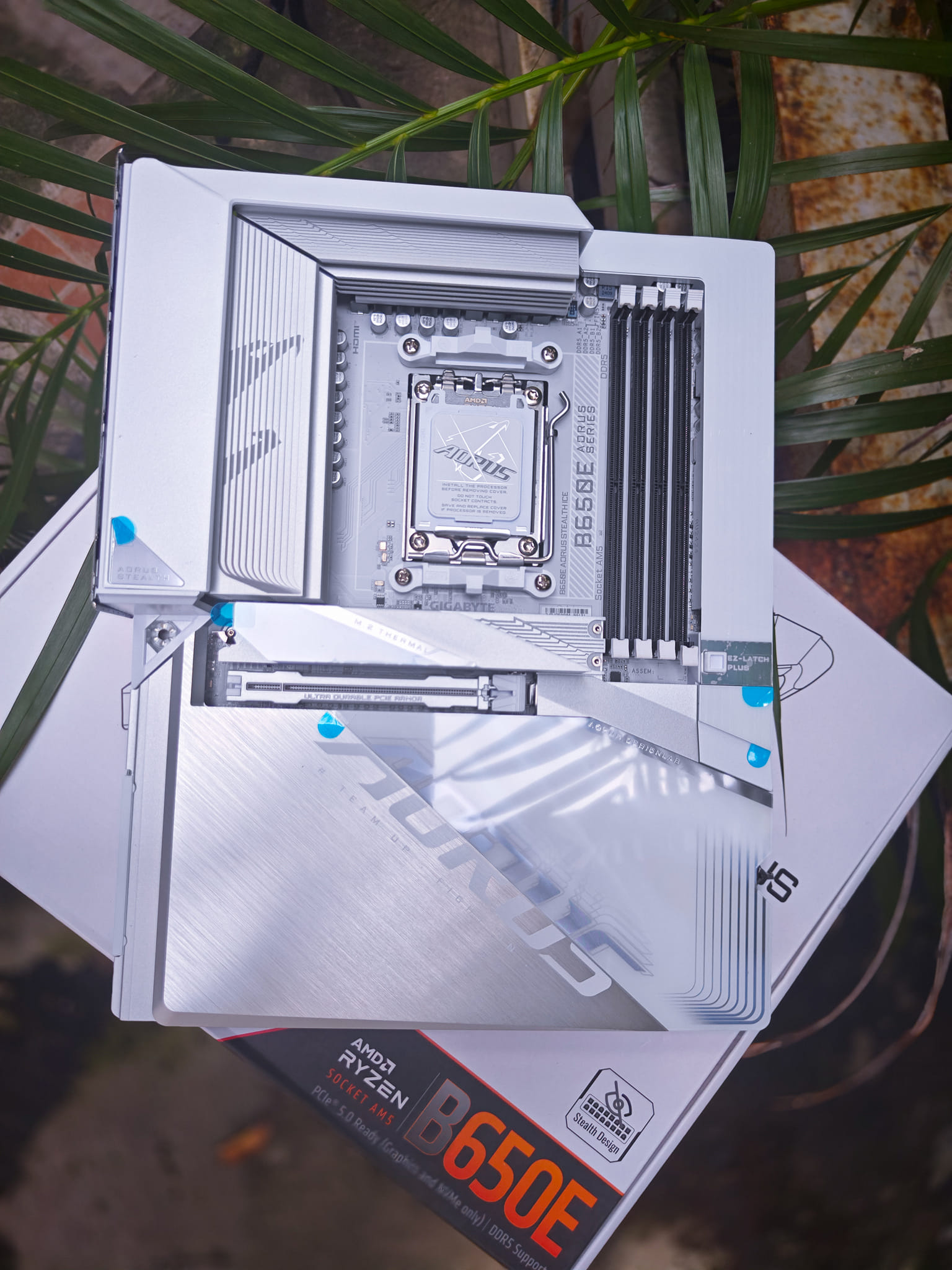 B650E Stealth Ice! This could be your next ice build ??