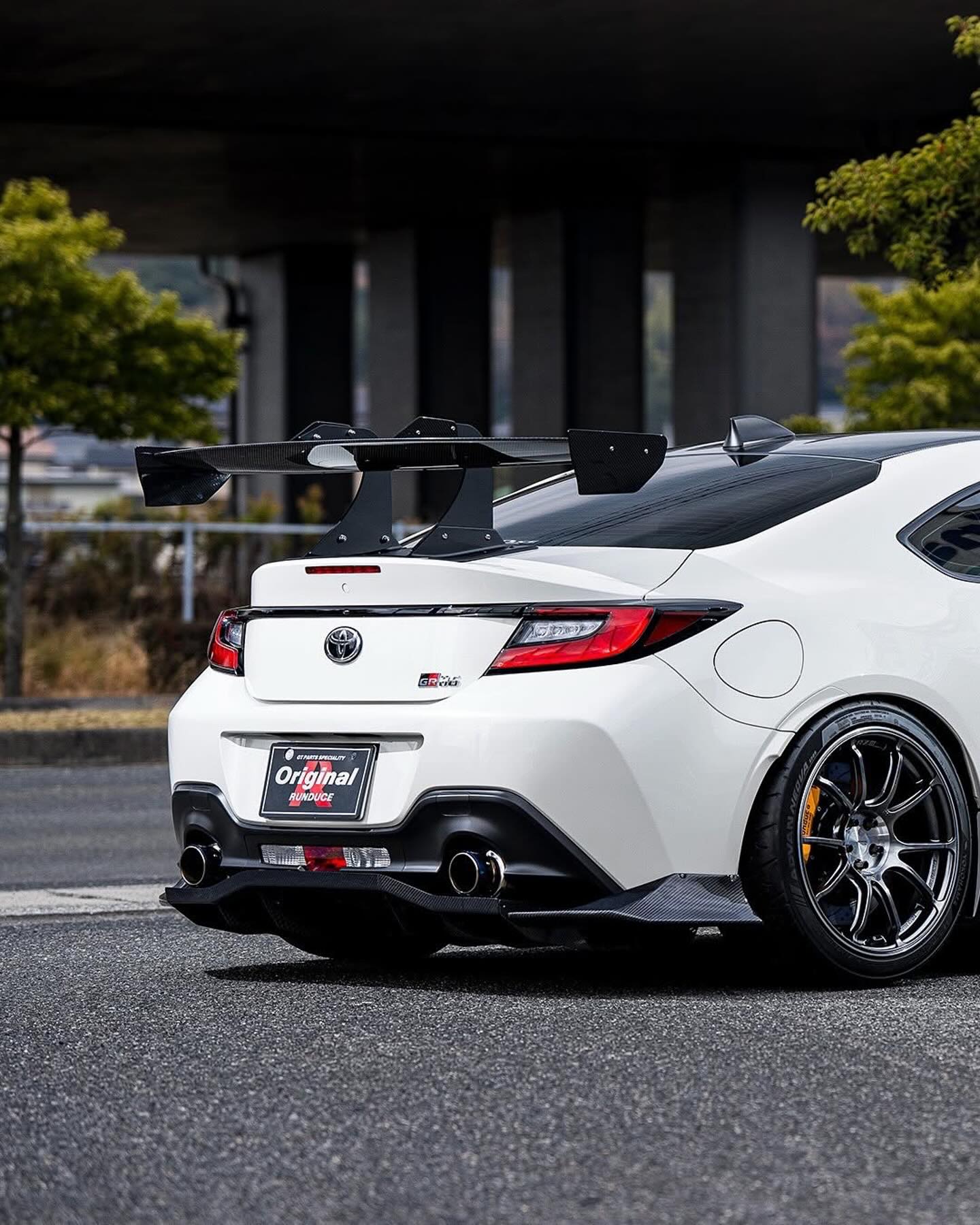 Toyota GR86 with Advan Racing RZ-DF2 wheels