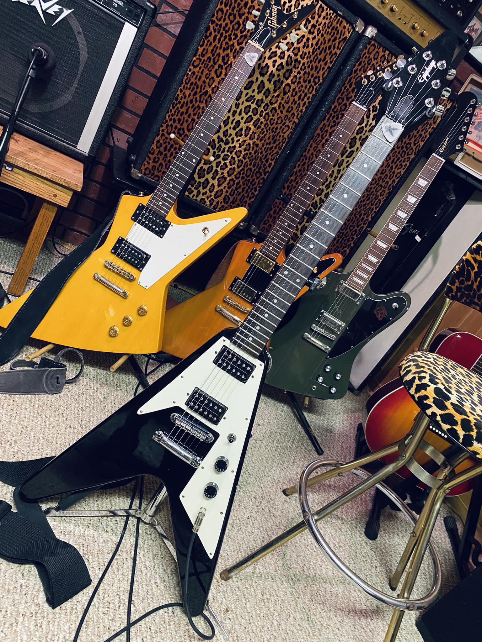 ギター Fernandes Flying V 1985 Fernandez Flying V guitar review
