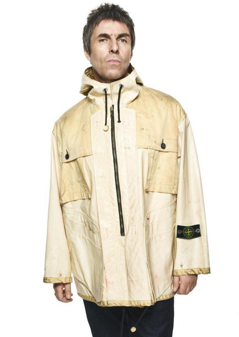 Behind the scenes with Liam Gallagher in a 75411 Jock-23_AW '983