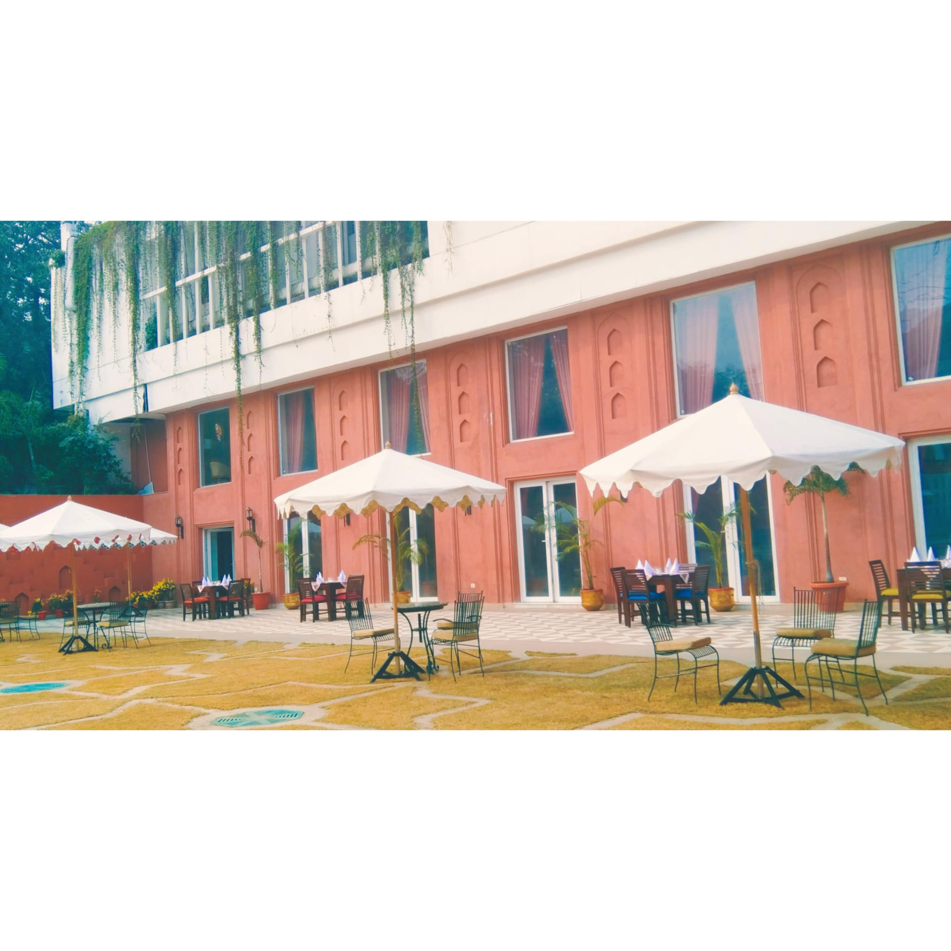 Clarks Avadh | Lucknow