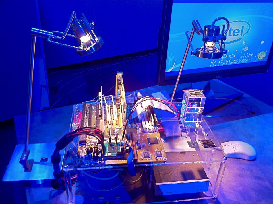 Intel - Intel Labs demonstrated an experimental light powered chip ...