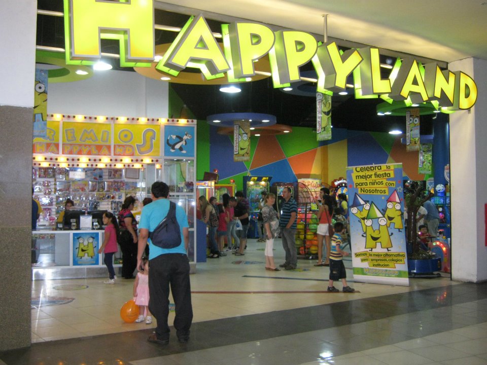 Happyland Chile - El acceso principal a nuestro local de Talca. | Facebook