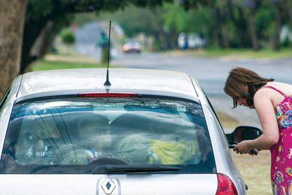 Beeld - Melanie Minnie (le Roux), ’n onderwyseres aan die Rietfontein ...