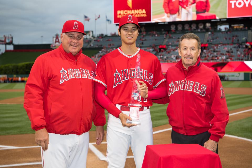 Sho-and-tell! Today, the Angels presented Shohei Ohtani with his