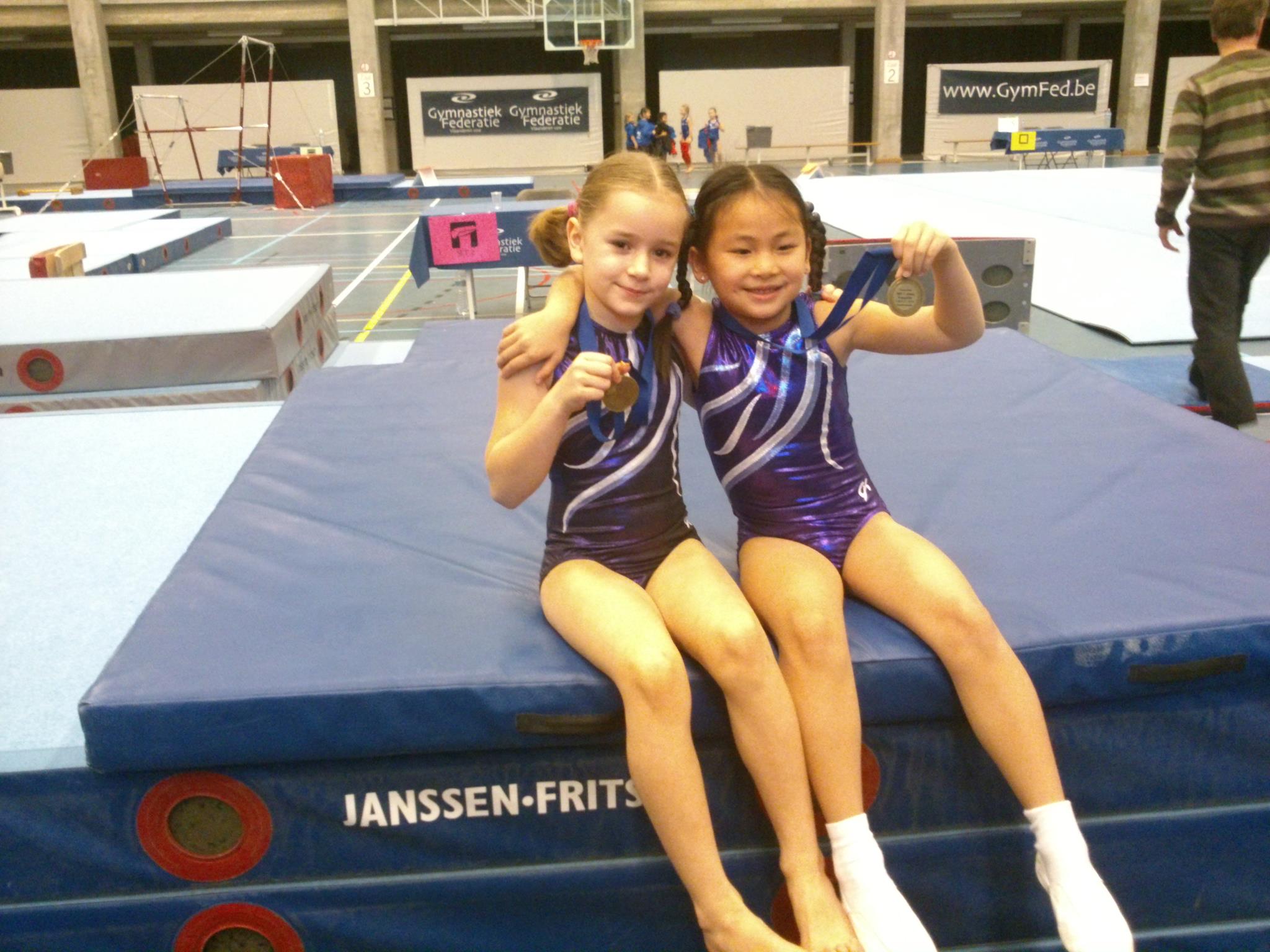 De Gympies Hoeilaart - Ayla, Anaïs en Annemijn turnden hun eerste ...