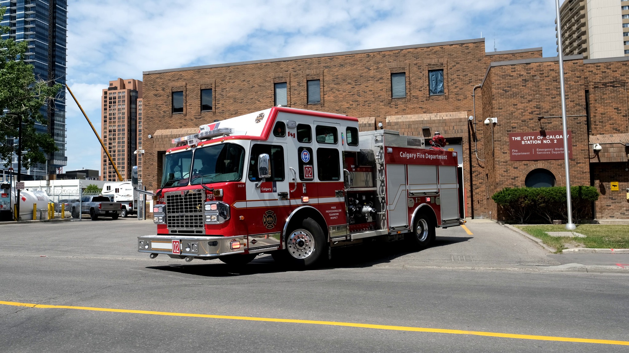 Canadian Fire and EMS | Some of the Calgary Fire Department trucks that ...