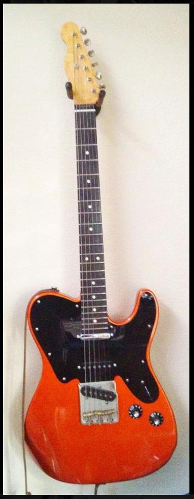Warmoth Partscaster with Lindy Fralin pickups outplays Fender '52 Tele
