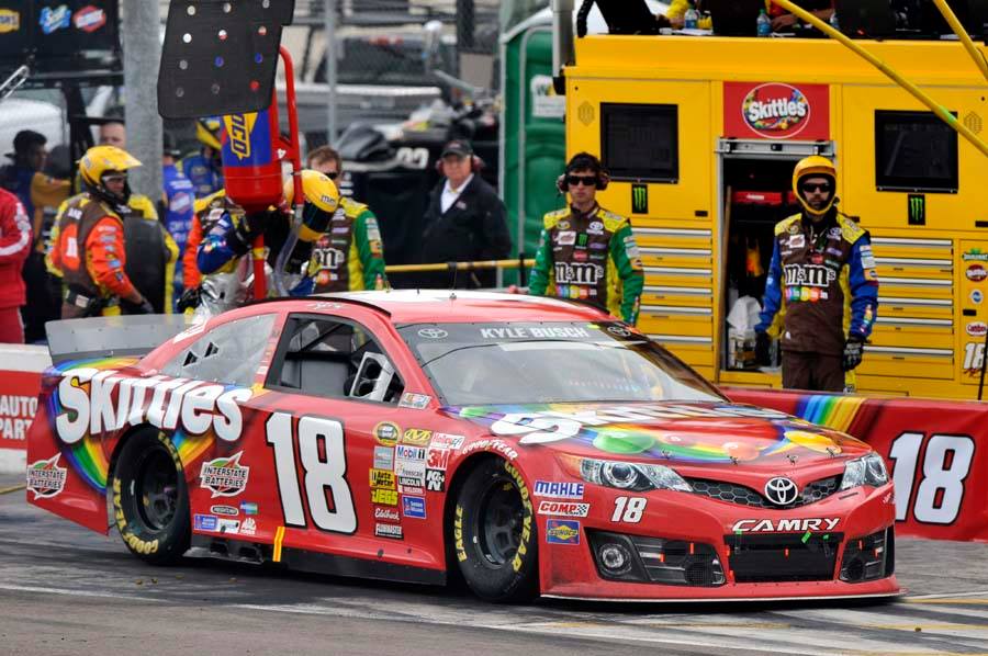Kyle - 2014 NASCAR Sprint Cup Series, Phoenix. No. 18 Skittles Camry