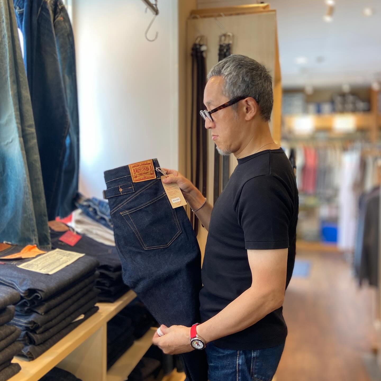 暑いけど? とっても暑いけど！ でも育てるには絶好の季節。 ジーンズ 