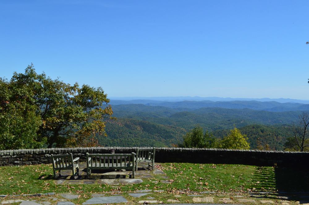 The Fall color is gracefully moving in... - Gideon Ridge Inn