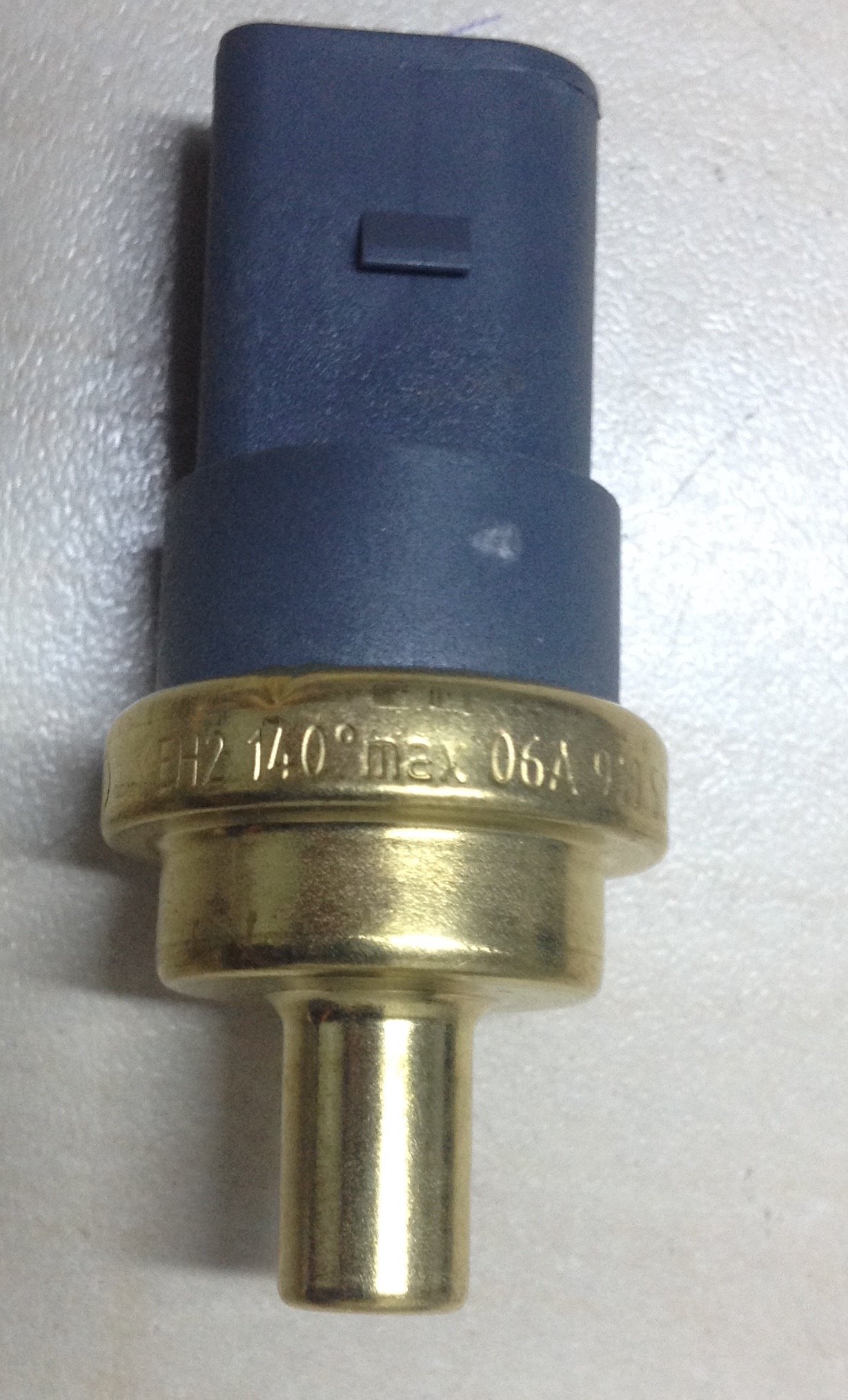 SENSORE, TEMPERATURA REFRIGERANTE Per Renault Volvo Eps 1.830.549 EUR