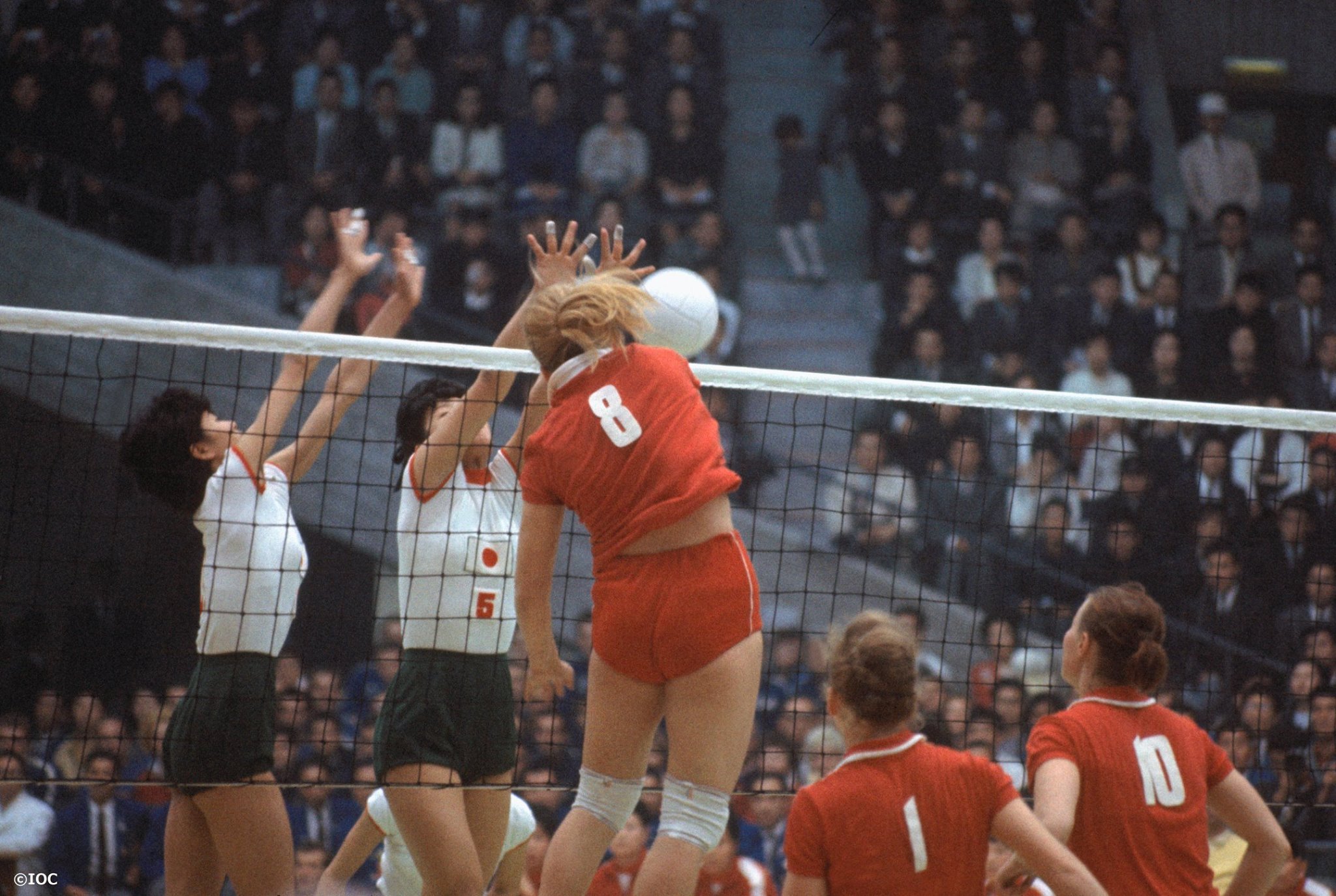 Olympics - 1964年の東京オリンピックで柔道とともに初めて導入された
