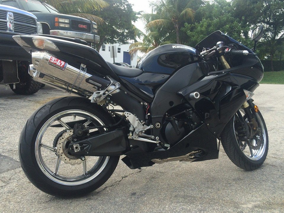 Has anyone seen a 2006 Kawasaki ZX10?
