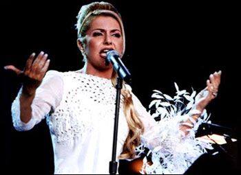 Googoosh / گوگوش - عکس از سال ۲۰۰۰ میلادی از آلبوم عکس 'فصل تازه' goo ...