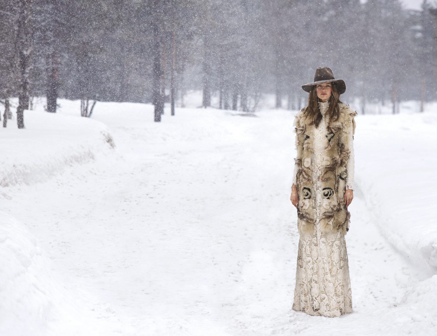 The Ralph Lauren Collection Fall 2015 takes model Sanne Vloet to