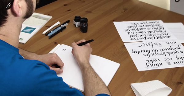 Domestika - Deja que Ivan Castro | Calligraphy & Lettering...