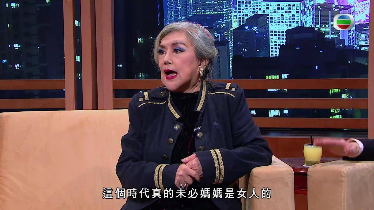 TVB - 馮寶寶駕到《今晚睇李》，佢嘅招牌笑聲響遍整個錄影廠，犀利過 Palwerful Band！ lol 上... | Facebook