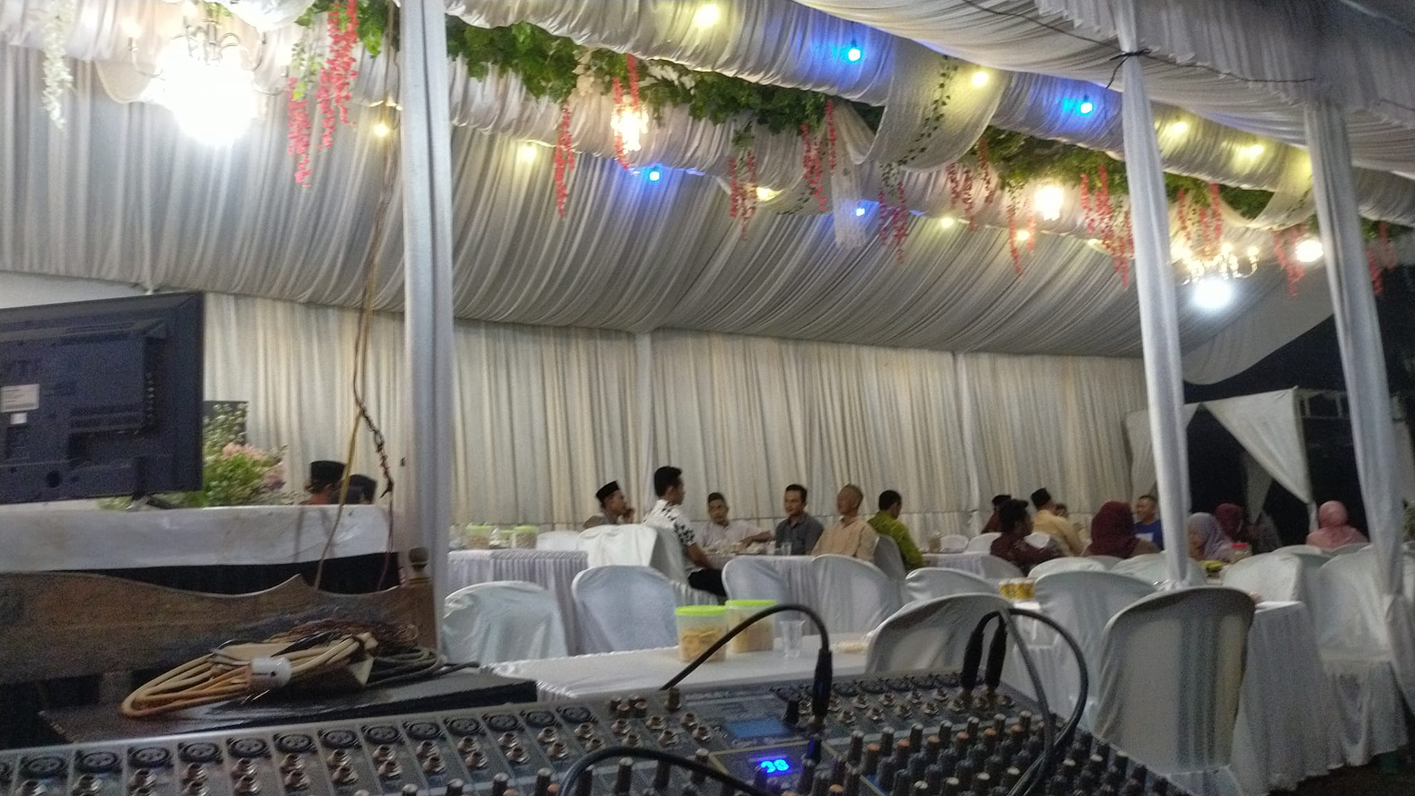 Di gang sempit cek sound kalem .. #ceksound #soundsystem #kotasemarang ...