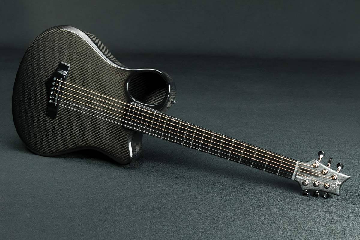 Emerald Guitars - This is our X7 Opus, a compact and very 