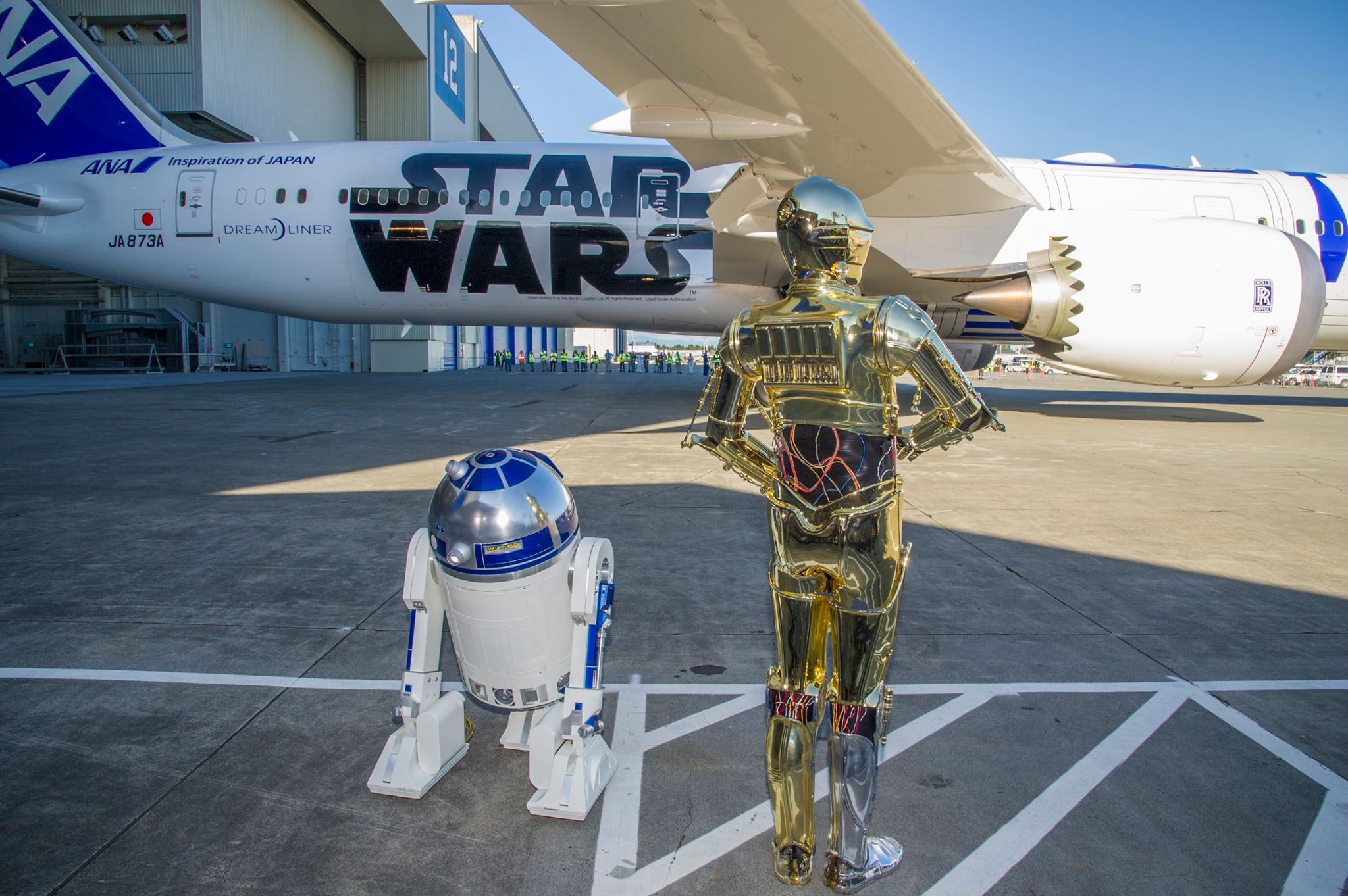 R2-D2™ ANA JET Roll-Out! 】 R2-D2™ ANA JET has first met the
