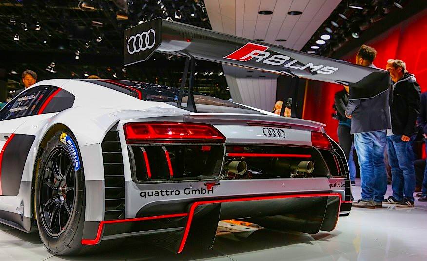 Car and Driver - Now that's what an Audi R8 should look...