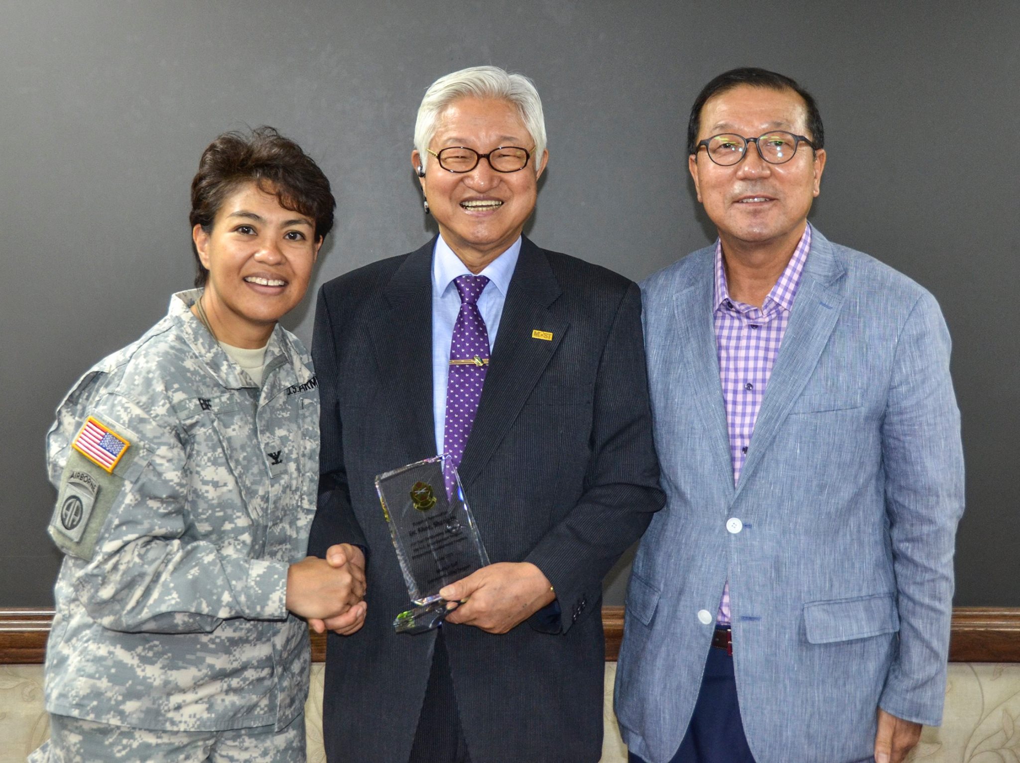 Dr.Shang-Hi Rhee,... - U.S. Army Garrison Yongsan-Casey | Facebook