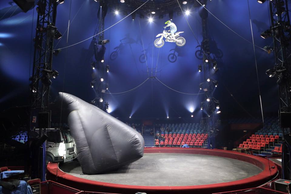 Arlette Gruss - Les FMX fêtent leur grand retour sous le chapiteau du ...