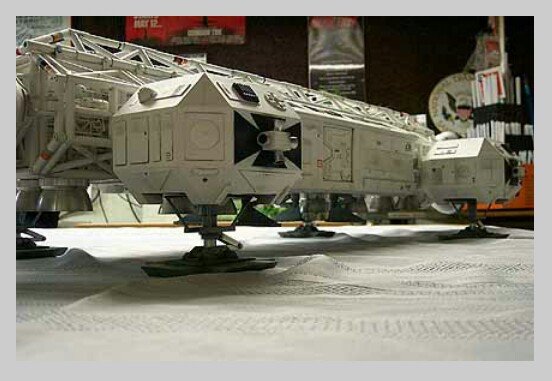The pics do not have... - EAGLE TRANSPORTER (SPACE 1999)
