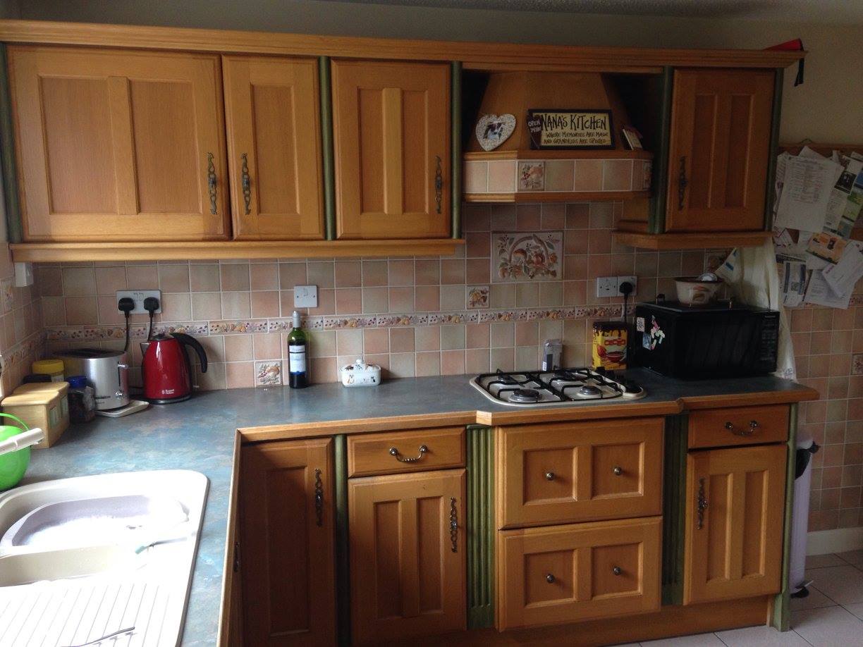R.B. Kitchens - Kitchens Professionally Refurbished