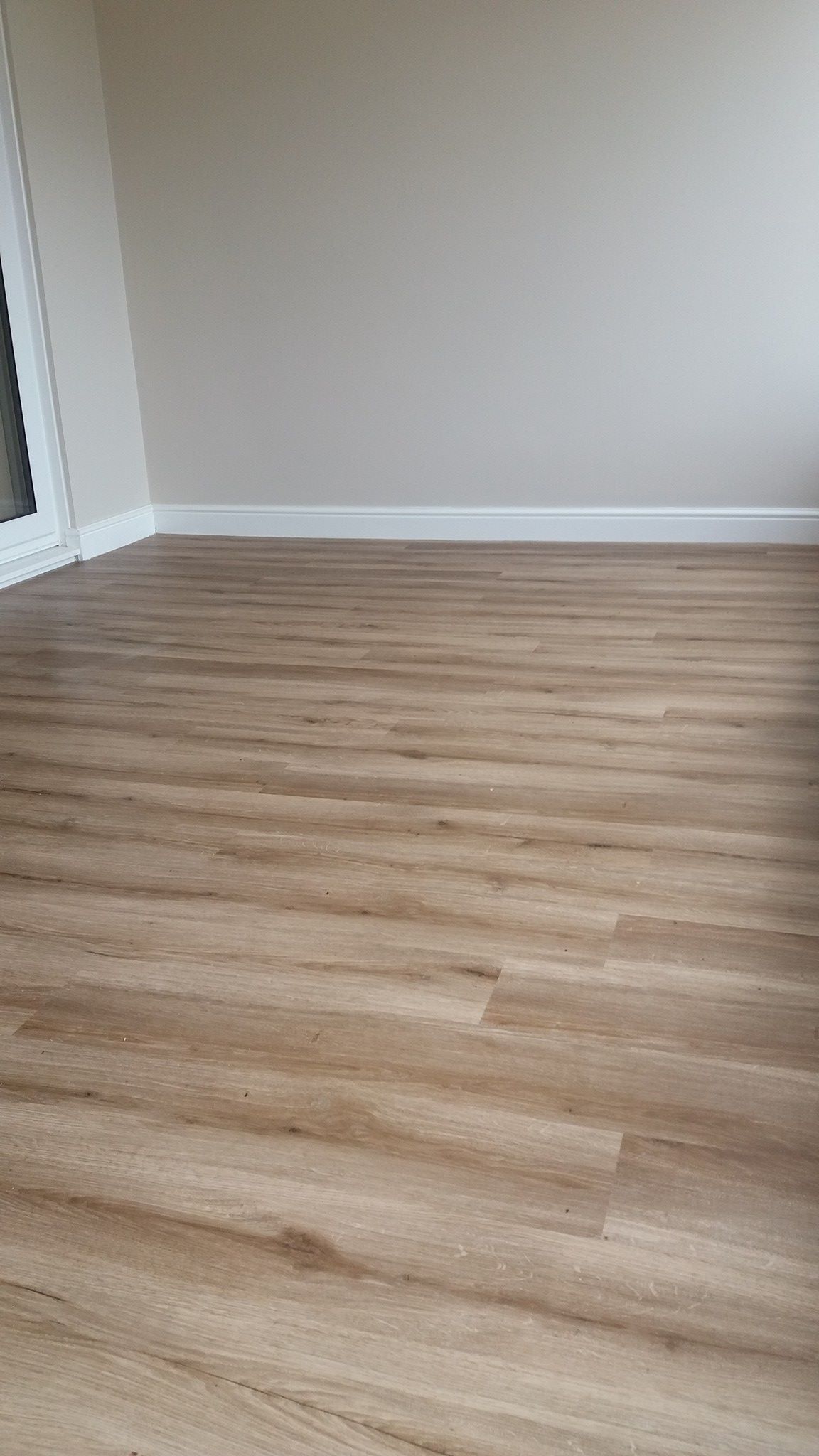 SHAUN WHITTAKER CARPETS AND FLOORING