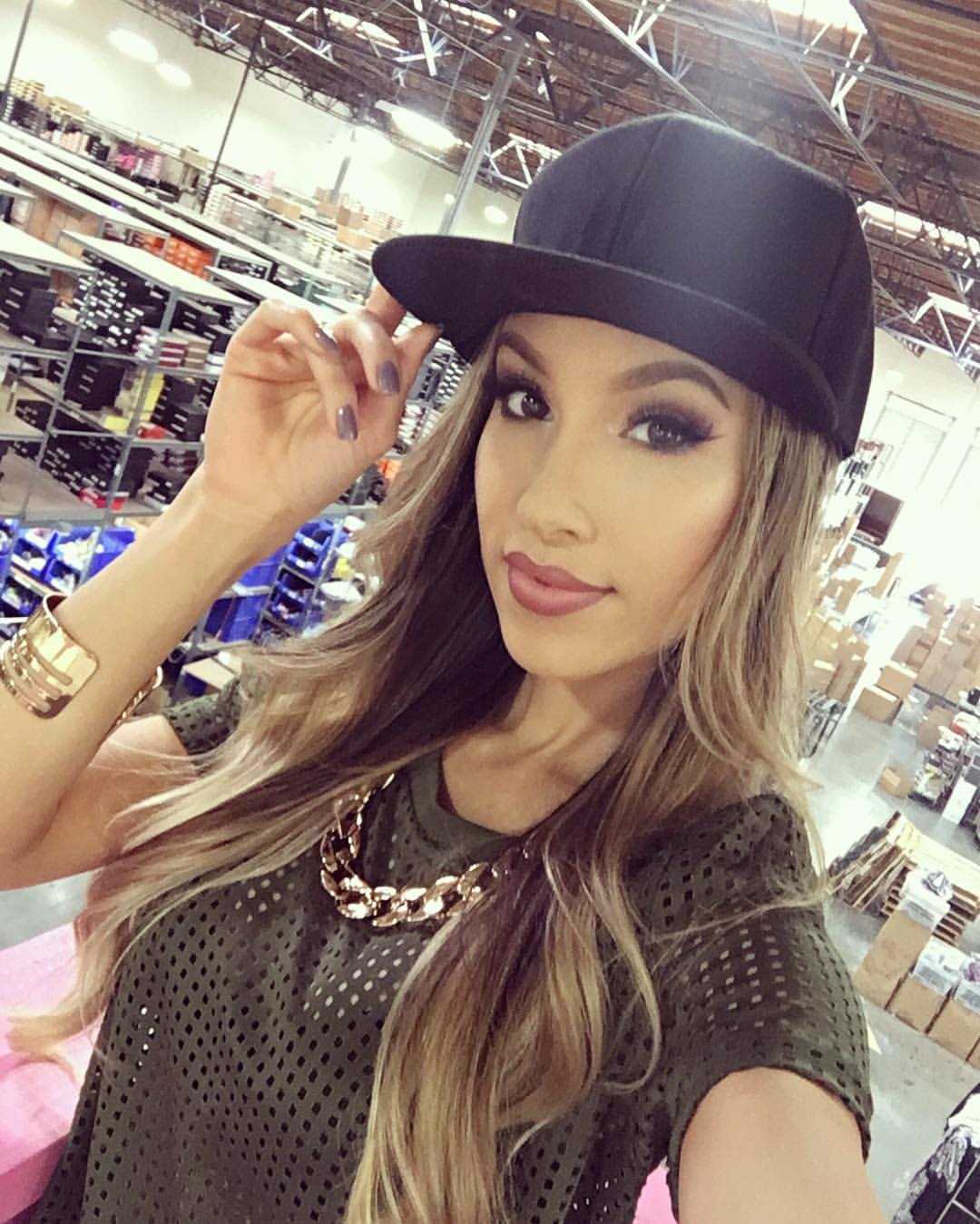 Model Alexia Cortez 💵 C.R.E.A.M. 💵 Clothe Rule Everything Around Me
