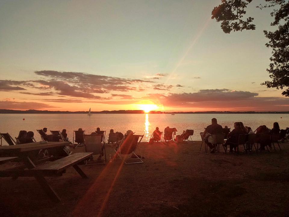Geniesst Den Sonnenuntergang Heute Strandbad Ubersee فيسبوك