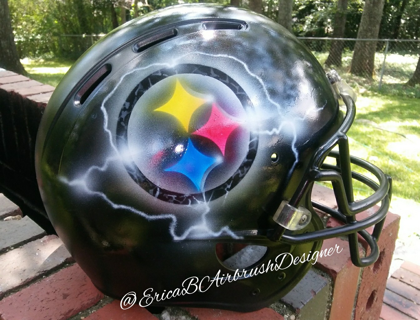 airbrush football helmet Sonic Design (Full Helmet)  Airbrush Brothers Volution Compatible YS(6 US-based airbrush artists for football
