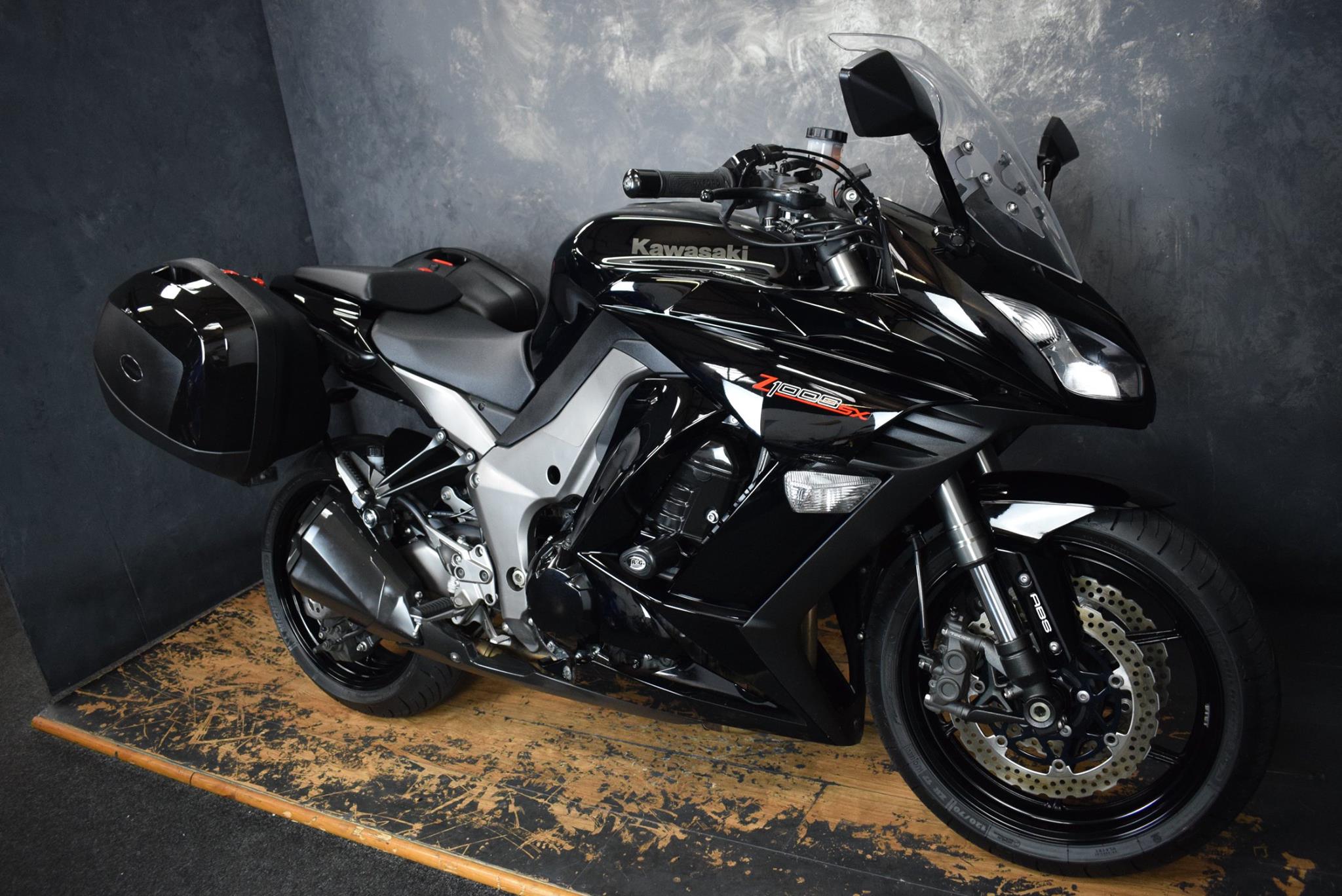 FOR SALE - Kawasaki Z1000SX ABS Touring. 2012/12 plate, this is a