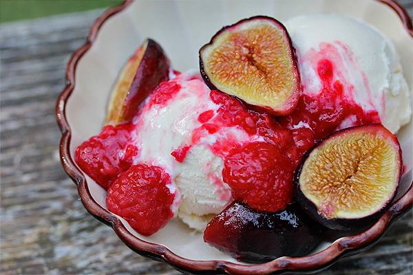 Food Lovers Recipes | Roasted Fresh Figs and Raspberries (www ...