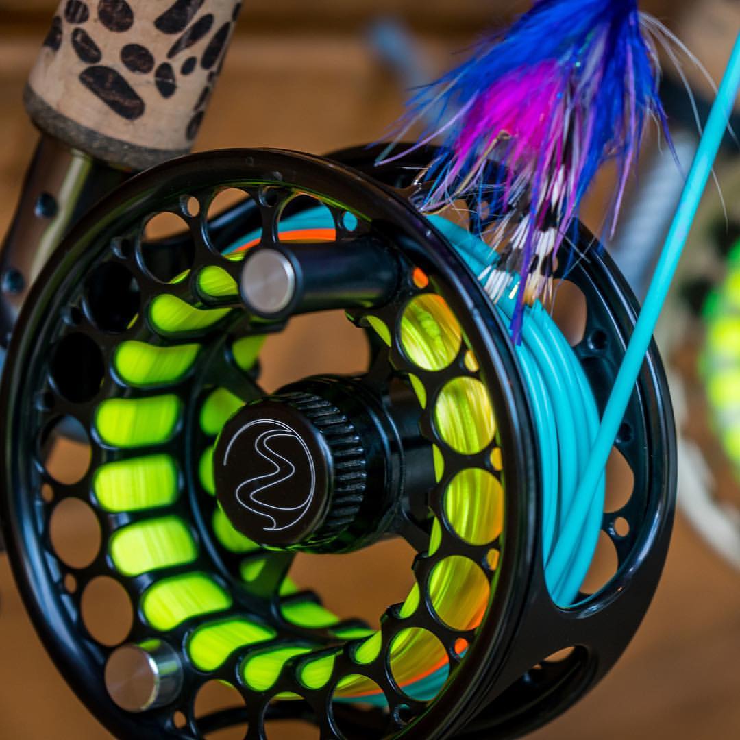 einarsson plus fly reel 3plus quality carbon fiber discs from the USAGerman clutch bearings and Japanese chrome steel ball bearings Einarsson 6Plus Bronze Solid