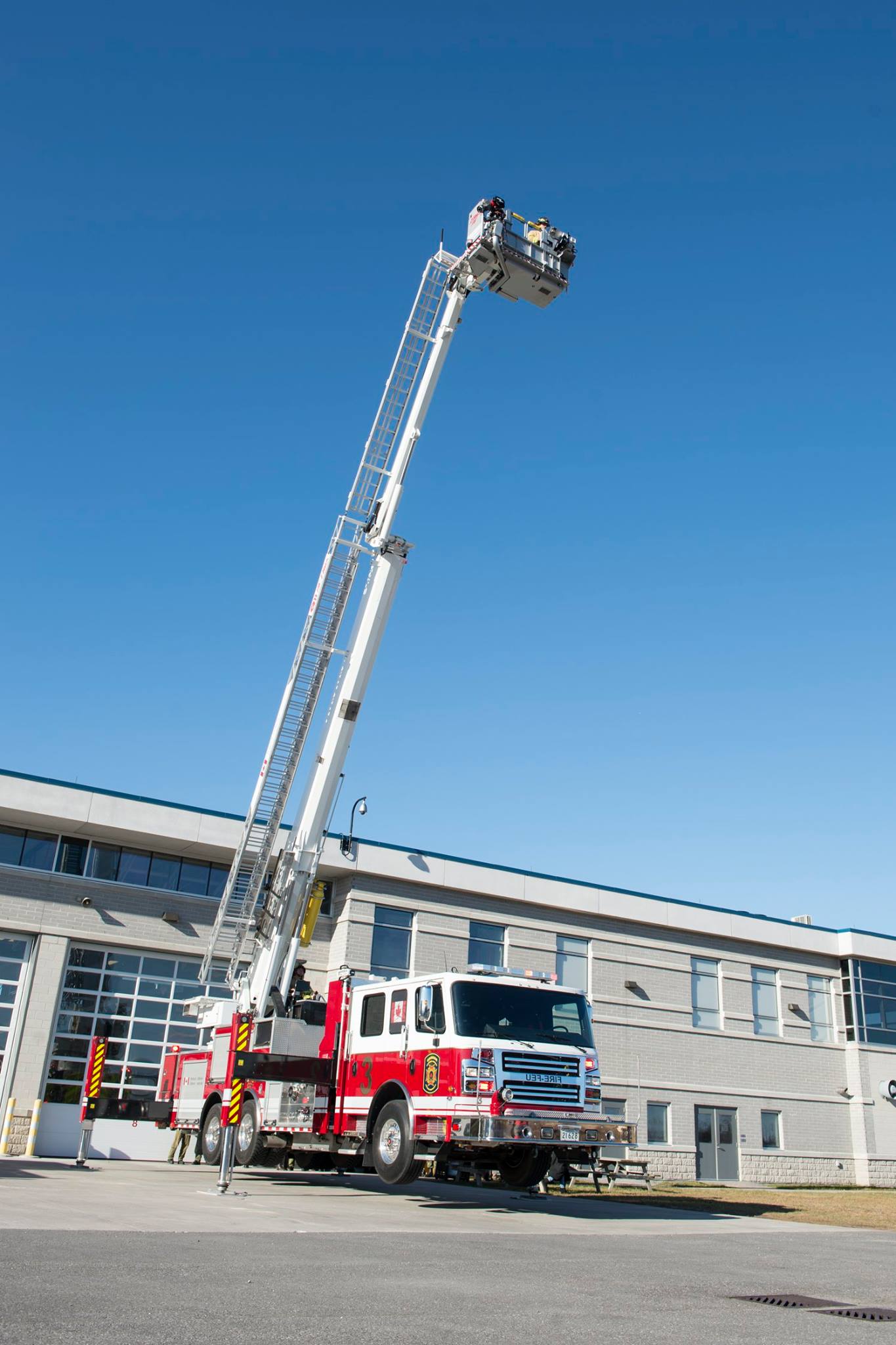 Royal - Known as the Aerial Fire Fighting Vehicle (AFFV) these modern ...