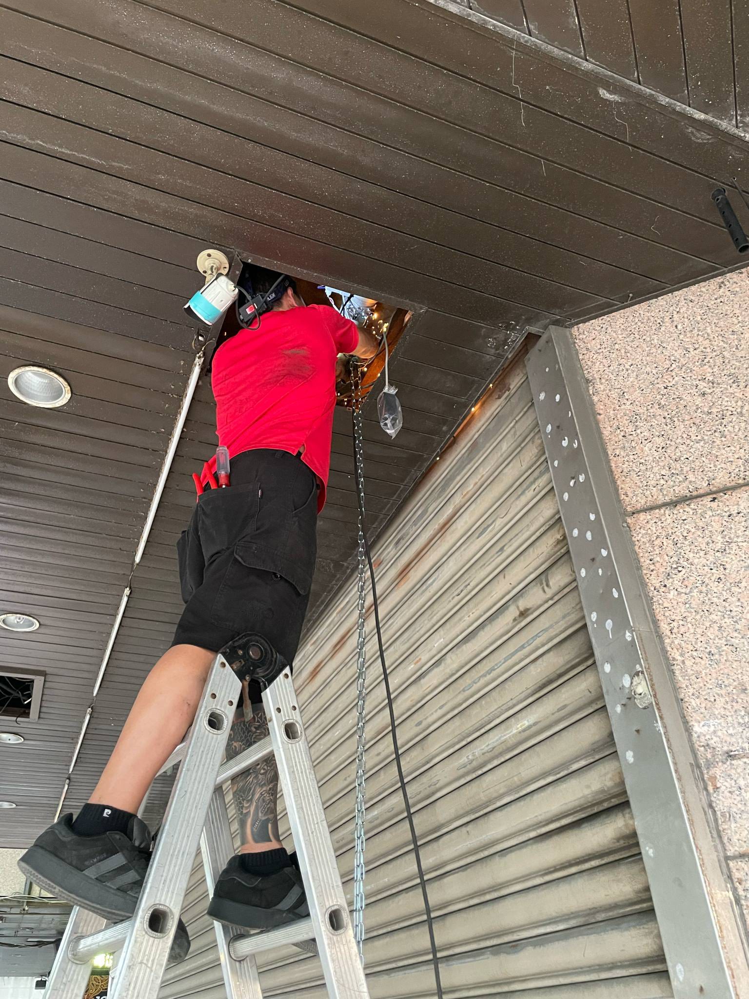 棨豪快速捲門-大台中24h捲門急修