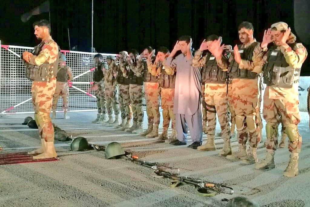 Pakistan Defence - Paramilitary operators from the Frontier Corps ...