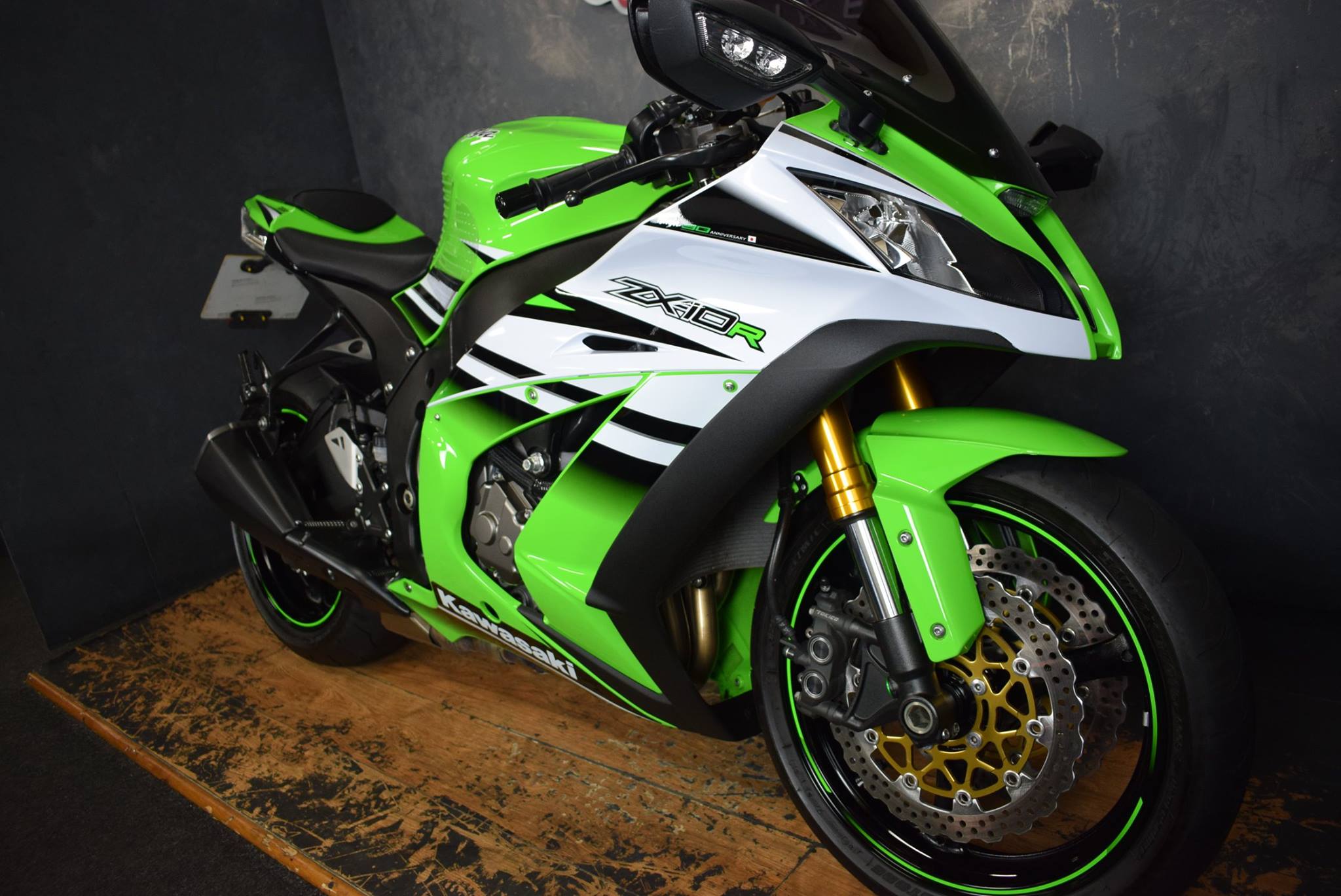 FOR SALE - Kawasaki ZX10R 30th Anniversary Edition. 2015/65 plate