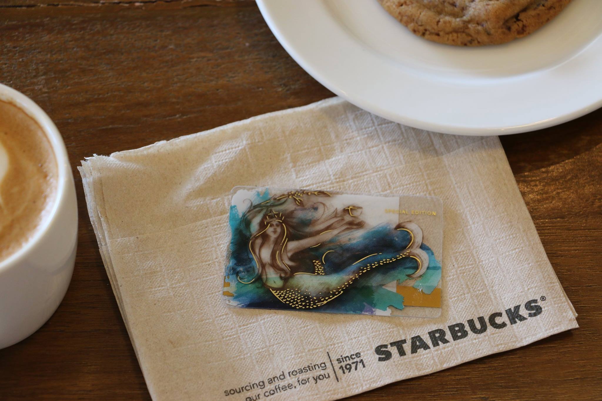 Starbucks - This Special Edition Siren Card is fronted by