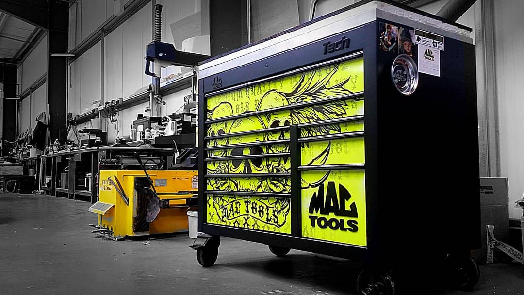 Mac - Just the splash of color this #ToolboxTuesday needed! Ask 