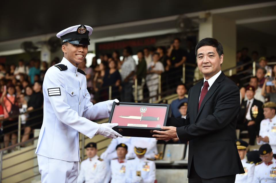 Ministry of Defence, Singapore (MINDEF) - 3SG Edwin Sim (left ...